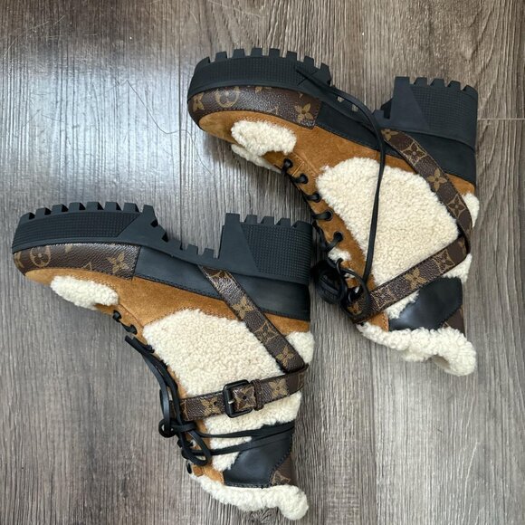 Louis Vuitton Laureate Platform Desert Boot with Sherpa Style "Fur" - Picture 3 of 7